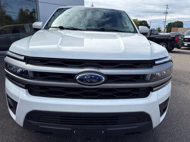 Used 2023 Ford Expedition Max XLT AWD/4WD image 3