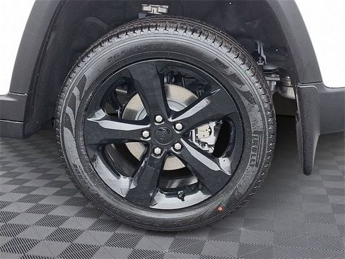 New 2025 Jeep Grand Cherokee Limited w/ Luxury Tech Group II image 5