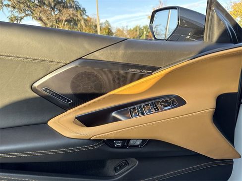 Used 2023 Chevrolet Corvette Stingray Premium Conv w/ Z51 Performance Package image 11