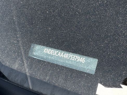 Certified 2024 Kia Seltos S image 9