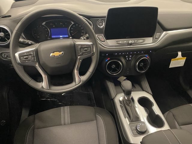 New 2026 Chevrolet Blazer LT w/ Convenience Package AWD/4WD image 17