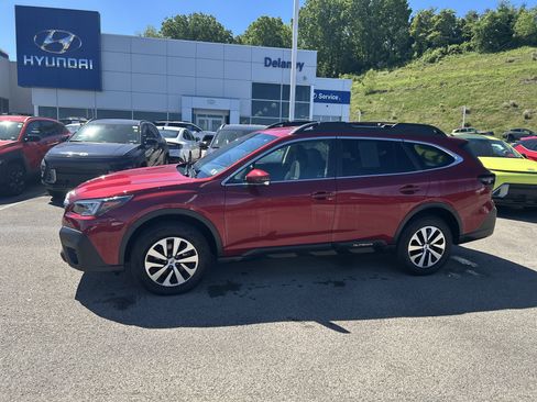 Used 2022 Subaru Outback Premium AWD/4WD image 8