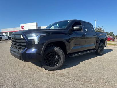 New 2026 Toyota Tundra SR5 w/ SR5 Premium Package