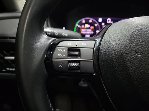 Used 2023 Honda Accord Touring image 24