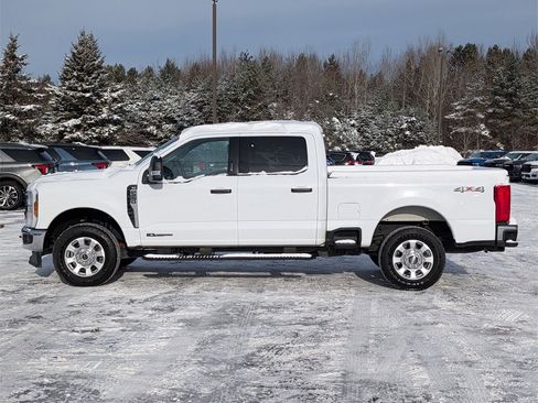 Used 2024 Ford F250 XLT image 8