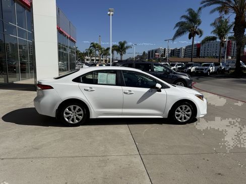Certified 2026 Toyota Corolla LE image 28