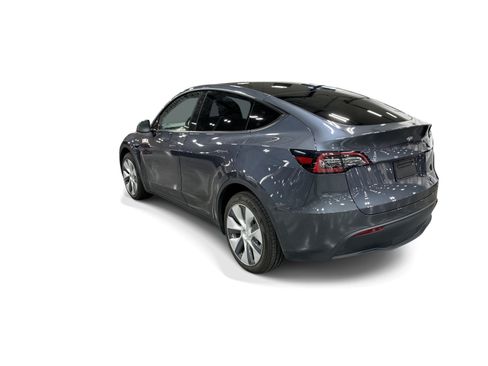 Certified 2023 Tesla Model Y Long Range AWD/4WD image 4