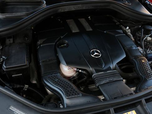 Used 2015 Mercedes-Benz ML 400 4MATIC image 49