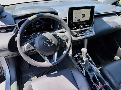 Used 2024 Toyota Corolla Cross AWD Hybrid w/ Convenience Package image 9