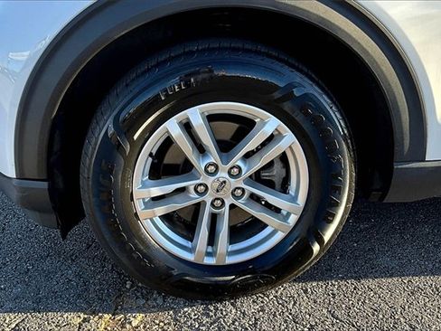 Used 2020 Ford Explorer XLT w/ Comfort Package image 30