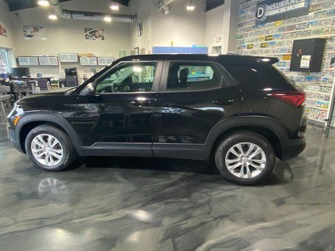 Used 2023 Chevrolet TrailBlazer LS FWD image 4