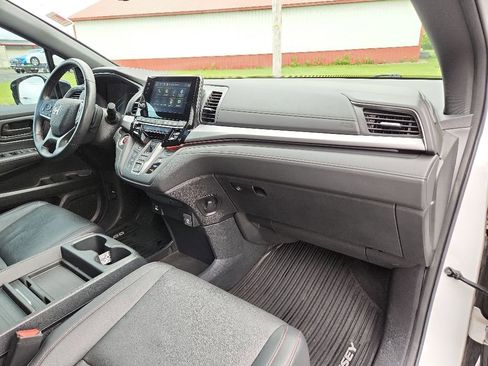 Used 2023 Honda Odyssey Sport image 40