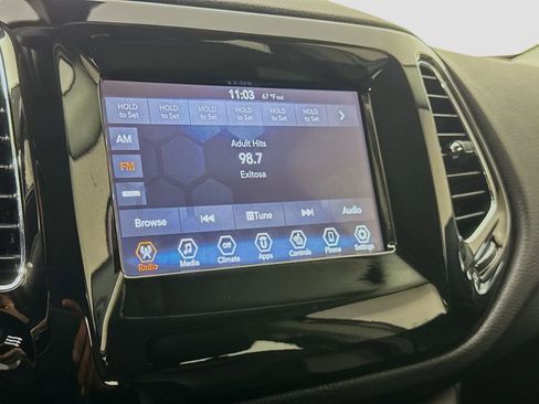 Used 2019 Jeep Compass Latitude AWD/4WD image 17