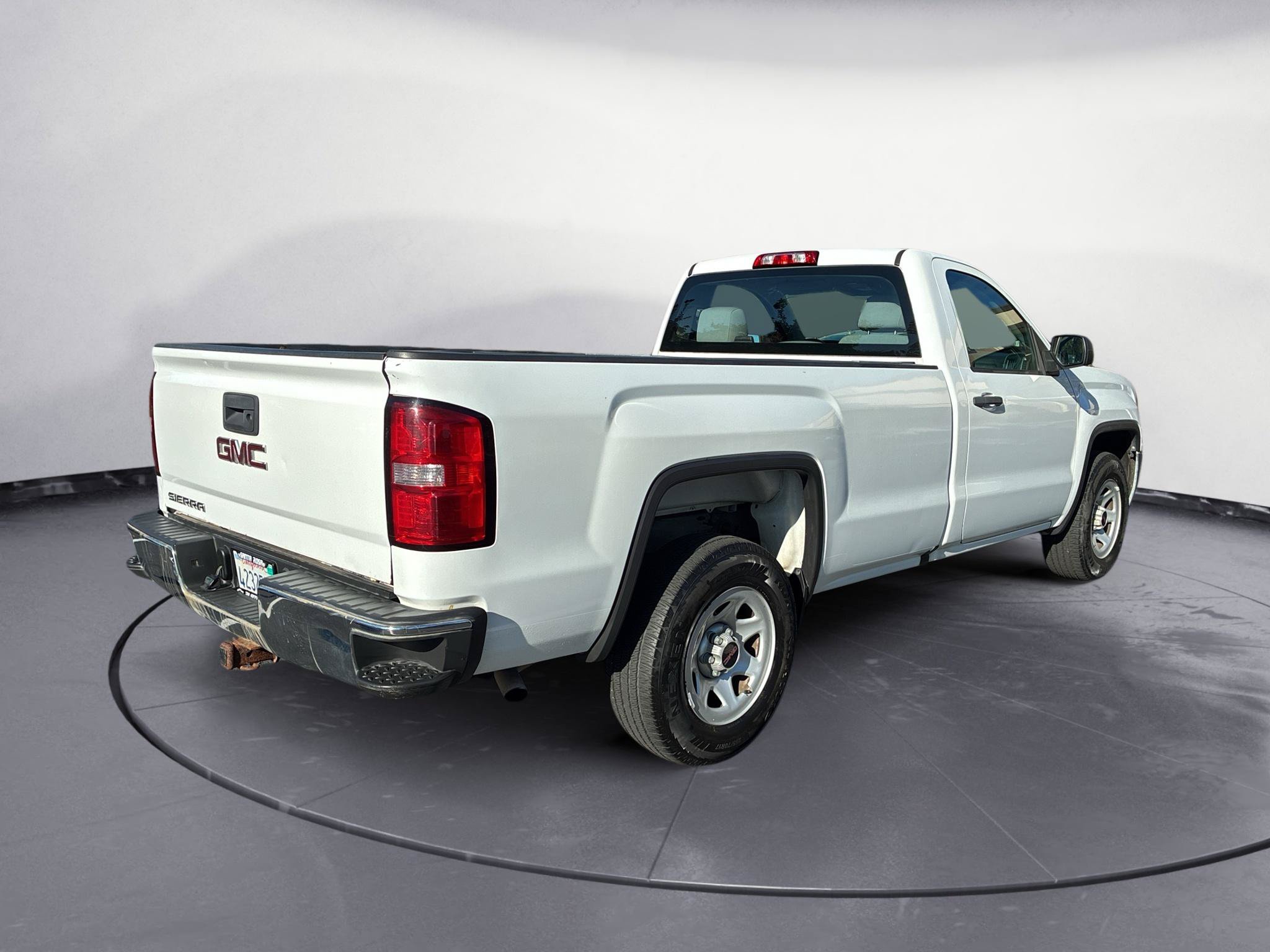 Used 2016 GMC Sierra 1500 2WD Regular Cab image 4