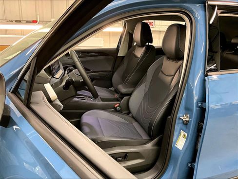 New 2026 Volkswagen Tiguan SE image 11