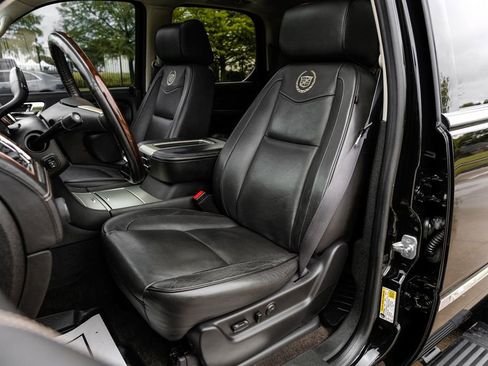 Used 2013 Cadillac Escalade Platinum AWD/4WD image 42