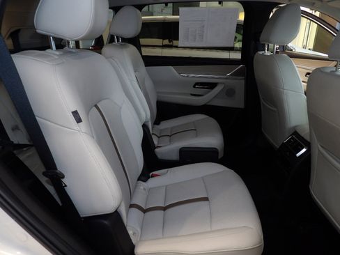 Certified 2024 MAZDA CX-90 3.3 Turbo w/ Premium Plus Pkg image 18