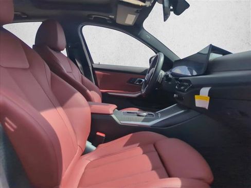 Used 2025 BMW 330i Sedan w/ M Sport Package image 23