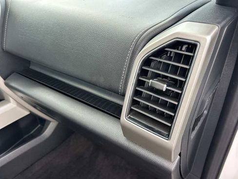 Used 2019 Ford F150 Lariat w/ Equipment Group 502A Luxury AWD/4WD image 26