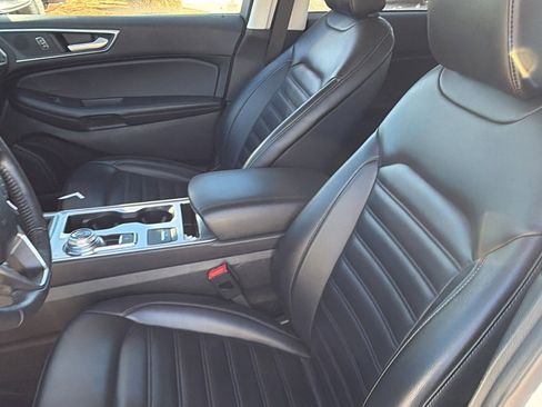 Used 2023 Ford Edge SEL image 17