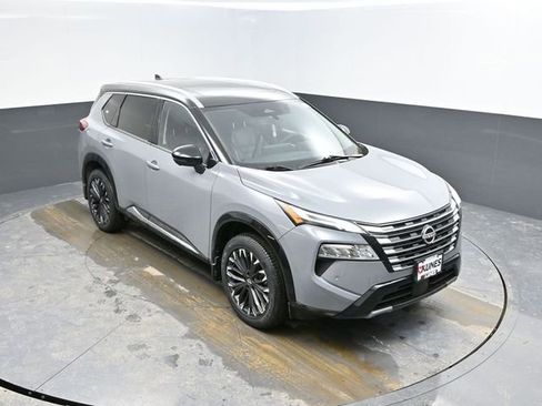 Used 2024 Nissan Rogue Platinum w/ Platinum Premium Package image 37