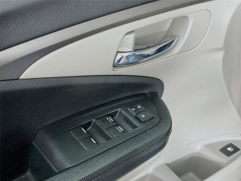 Used 2017 Honda Pilot EX image 22