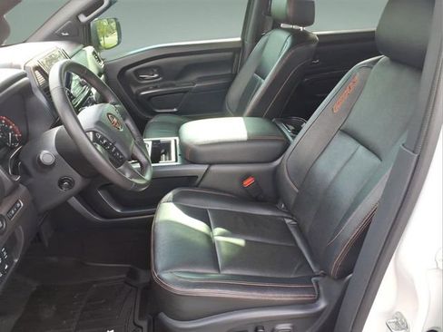 Used 2023 Nissan Titan PRO-4X w/ Pro-4x Convenience Package AWD/4WD image 31