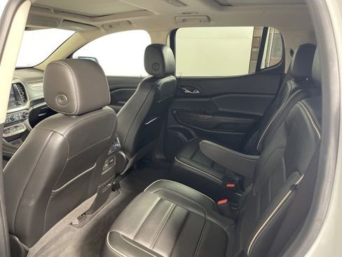 Used 2021 GMC Acadia Denali w/ Denali Ultimate Package image 19