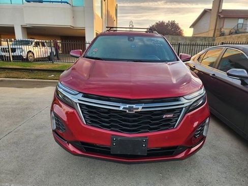 Used 2023 Chevrolet Equinox RS image 2