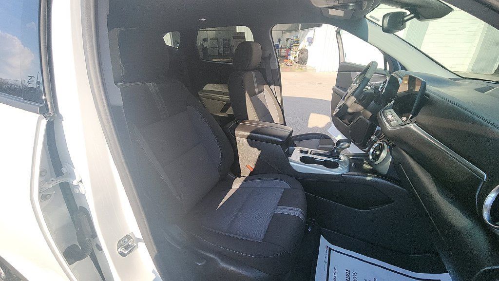 Used 2024 Chevrolet Blazer LT w/ Convenience Package FWD image 27