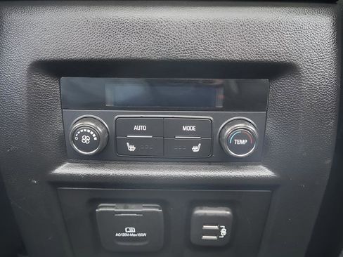 Used 2018 Chevrolet Traverse Premier w/ LPO, 'HIT The Road' Package image 20