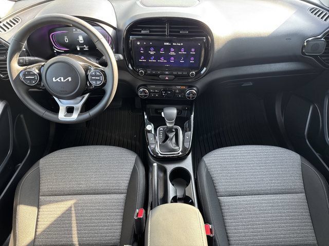 Used 2025 Kia Soul EX FWD image 16
