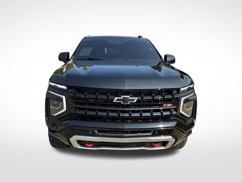 Used 2025 Chevrolet Suburban Z71 AWD/4WD image 2
