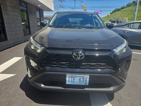 Used 2025 Toyota RAV4 LE AWD/4WD image 2