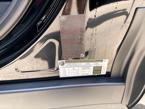 Used 2023 Land Rover Defender 90 V8 image 33