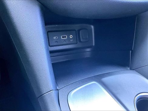 Used 2019 Chevrolet Equinox LT FWD image 16