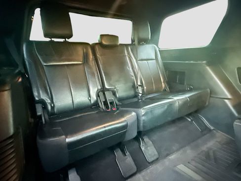 Used 2020 Ford Expedition XLT w/ Equipment Group 201A AWD/4WD image 30