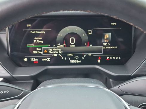 Used 2025 GMC Acadia AT4 AWD/4WD image 12