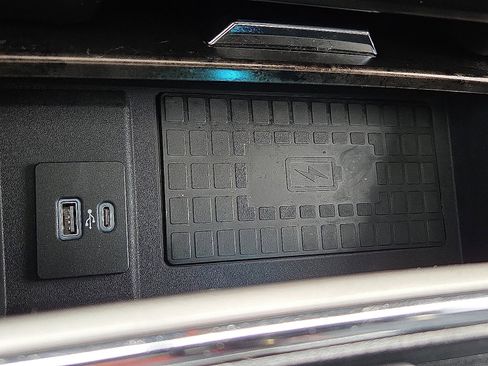 Certified 2022 Ford F350 Lariat w/ Lariat Ultimate Package image 18