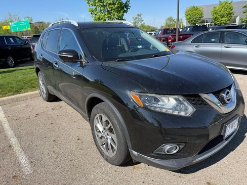 Used 2015 Nissan Rogue SL w/ SL Premium Package image 3