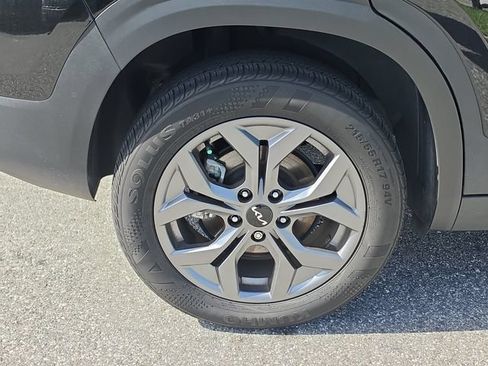 Certified 2024 Kia Seltos LX AWD/4WD image 5