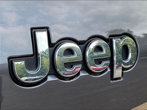 Used 2021 Jeep Grand Cherokee L Limited AWD/4WD image 23