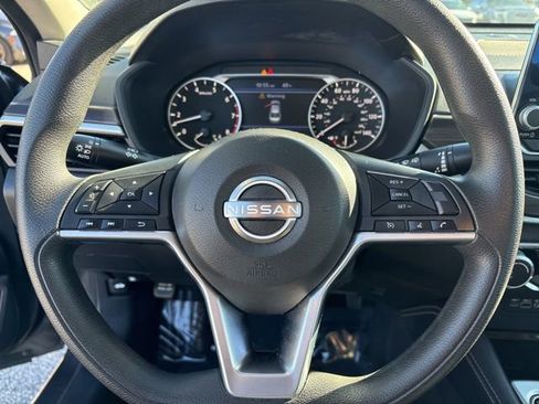 Used 2023 Nissan Altima 2.5 SV image 12