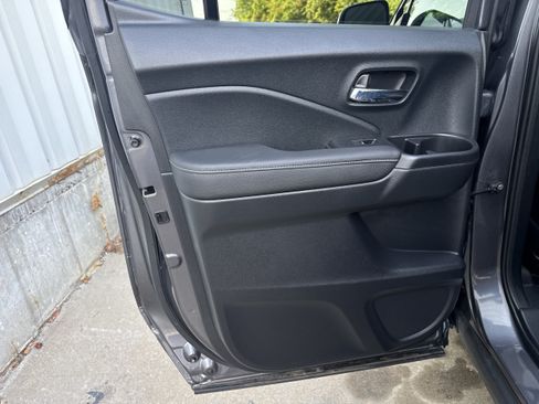 Used 2023 Honda Ridgeline RTL image 11