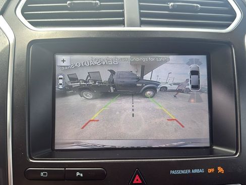 Used 2017 Ford Explorer Limited FWD image 17