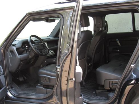 Used 2023 Land Rover Defender 110 X-Dynamic SE AWD/4WD image 14