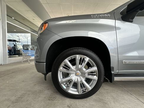 Used 2024 Chevrolet Silverado 1500 High Country AWD/4WD image 31