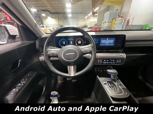 Used 2025 Hyundai Kona SEL AWD/4WD image 8