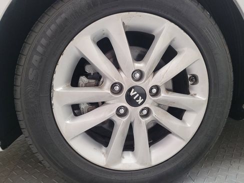 Used 2017 Kia Forte LX w/ Option Group 020 FWD image 31