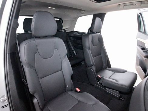 Certified 2025 Volvo XC90 B6 Plus w/ Protection Package Premier image 30